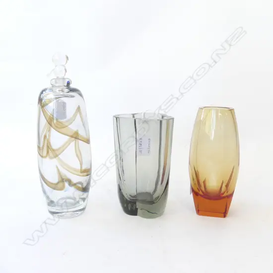 TWO HANDBLOWN ART GLASS  VASES, H.150mm & BOTTLE STOPPER, H.240mm