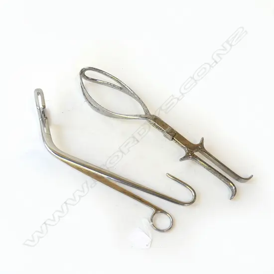 MEDICAL RIB FORCEPS & MIDWIFERY FORCEPS – ‘ALLEN & HANBURYS ENGLAND’ AND ‘ORIGINAL KIELLAND’, L.360MM