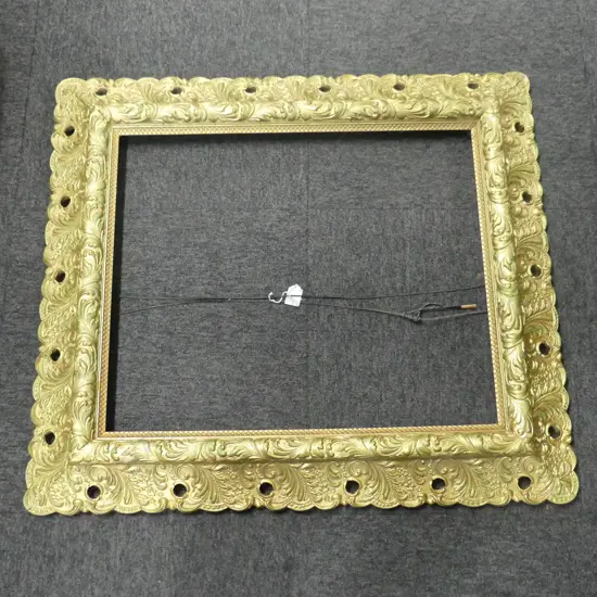 LG GILT PAINTED WOODEN FRAME 850x750mm