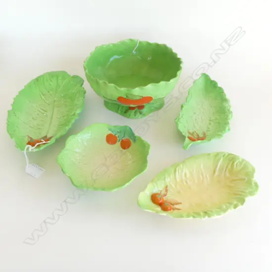 CARLTON WARE TOMATO LEAF PAT SALAD BOWL DIA220MM  3 MATCHING DISHES & SMALLER MATCHING BOWL DIA180MM