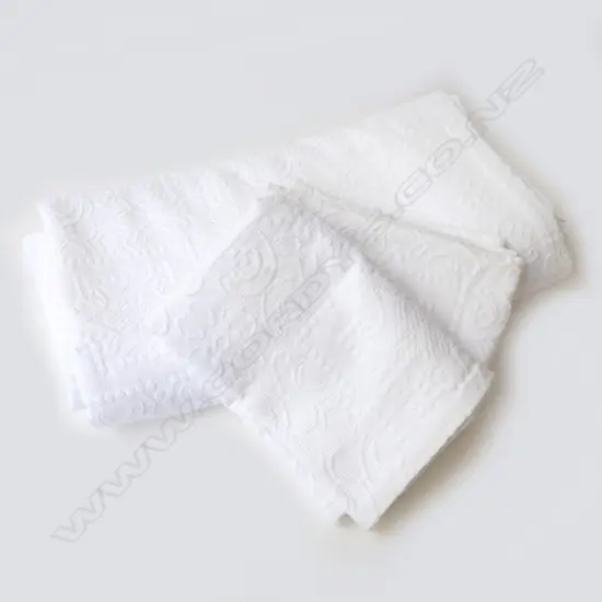 DOUBLE WHITE COTTON BEDSPREAD, L.2300mm & TWO PILLOW CASES