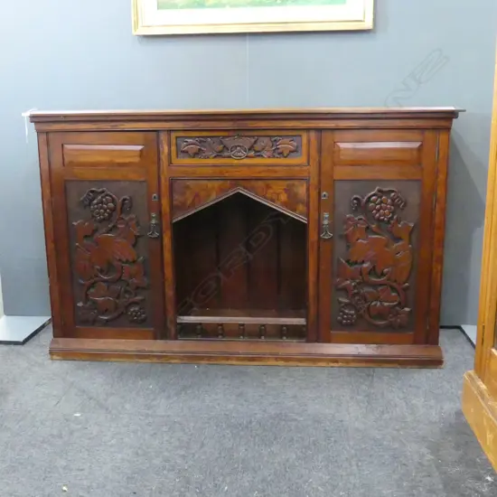 VICTORIAN CARVED SIDEBOARD 1635x455x985mm