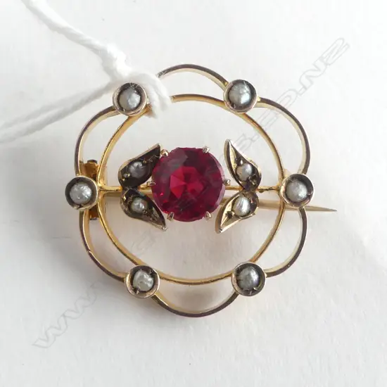 EDWARDIAN 9ct BROOCH W RED STONE & SEED PEARLS 2.36gms