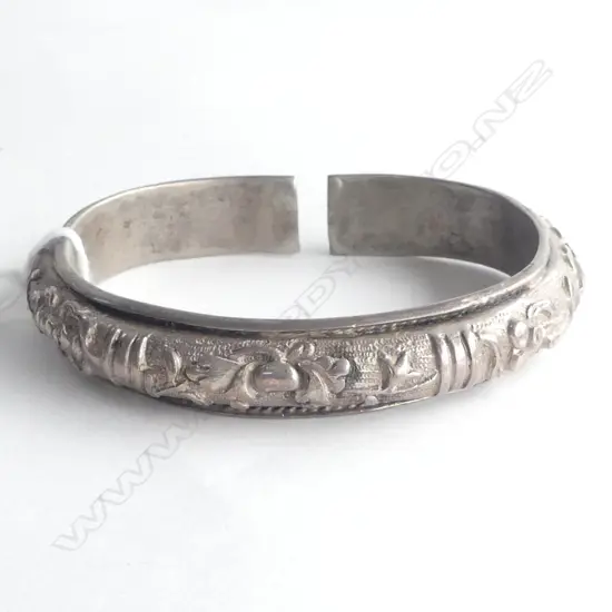 CHINESE SILVER? BANGLE, STAMPED 57gms