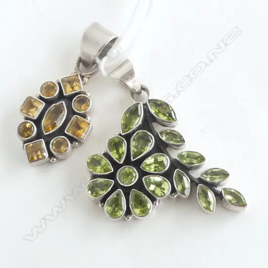 2 SILVER MULTI GEM STONE PENDANTS: PERIDOT & CITRINE?