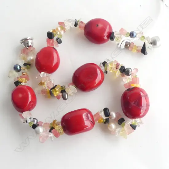 DYED CORAL & GEM STONE NECKLACE w. MAGNETIC CLASP L.440mm