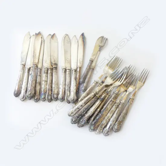 27 PCE 12 PLACE STG SILVER HANDLED FISH SET + 3 EXTRAS, SHEFFIELD 1935