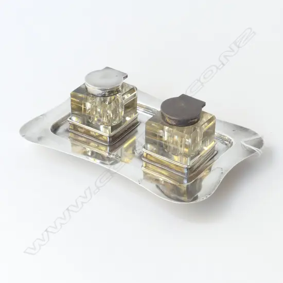 STG SILVER DOUBLE INKWELL DESK SET, B'HAM 1908 130x185mm 193gms