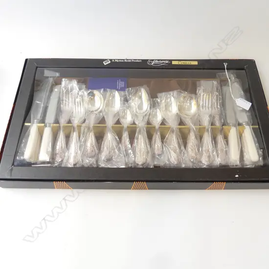 RODD CAMILLE CUTLERY SET, BOXED