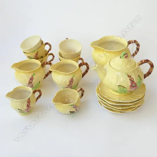 COLLECTION OF YELLOW CARLTON WARE FOXGLOVE; 6 JUGS, 2 TEAPOTS, 4 C/S ETC