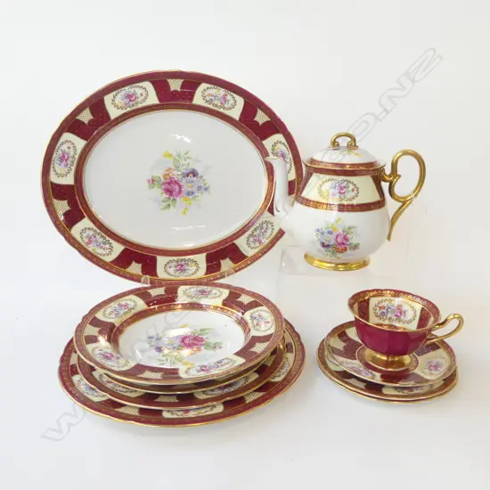 10 PCE SHELLEY 'MONTROSE'; TRIO, TEAPOT, 4 PLATES, SOUP & OVAL PLATTER 370x305mm