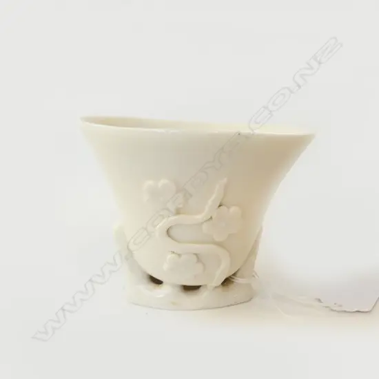 BLANC DE CHINE QING DYNASTY STYLE LIBATION CUP H.75mm