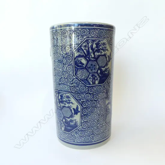 ORIENTAL B/W UMBRELLA STAND H.460mm