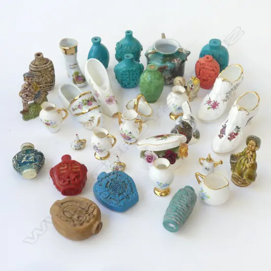 ASST. CHINA TRINKETS, ORIENTAL SNUFF BOTTLES