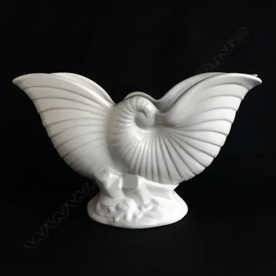 CROWN LYNN NAUTILUS VASE #2067, W.285mm (fault)