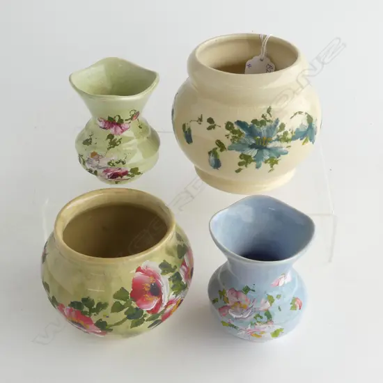 4 CROWN LYNN VASES, H.100mm