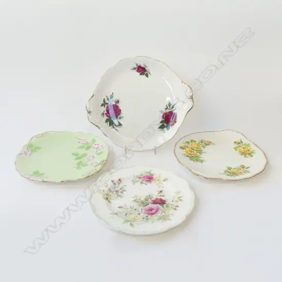 FOUR ROYAL ALBERT CAKE PLATES ‘MEMORIES’, ‘PATRICIA’, ‘TEA ROSE’ ETC, D.230MM
