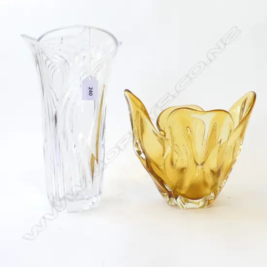 2 LG GLASS VASES H.300mm / 210mm