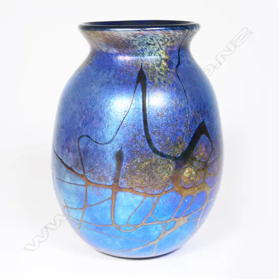 IRIDESCENT BLUE GARY NASH VASE, H.200mm