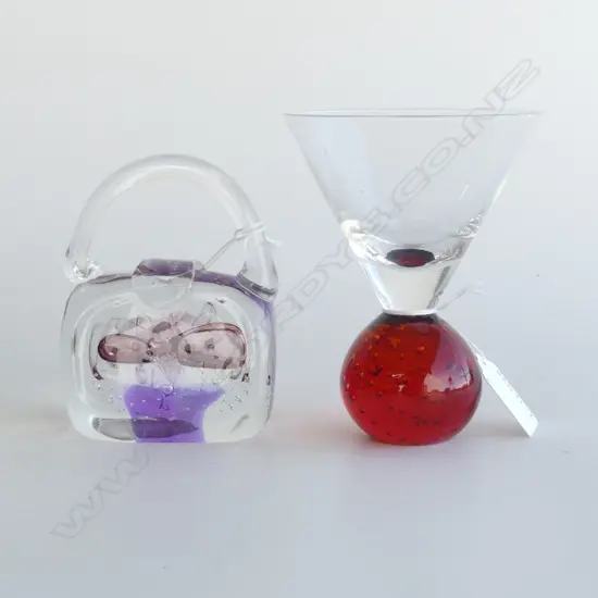 TWO ART GLASS PC, BOXED HANDBAG (H.110mm) & RED BULB BOTTOMED COCKTAIL GLASS (H.120mm)