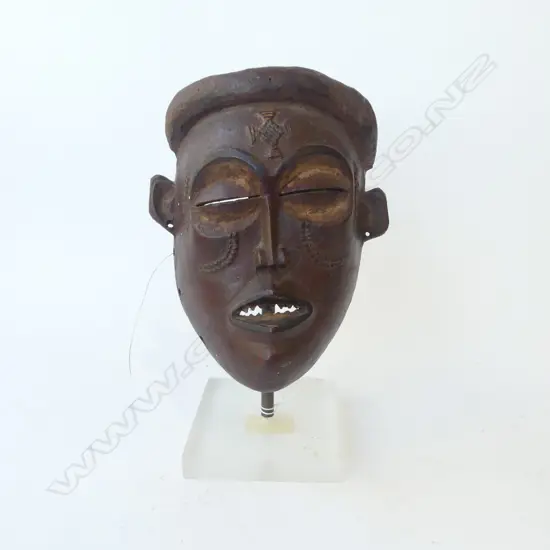CARVED WOODEN AFRICAN FACE MASK ON STAND H.270mm