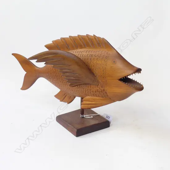 PITCAIRN CARVED WOODEN FISH ON STAND L.430mm - minor fault