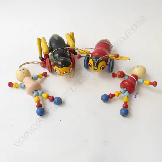4 VINTAGE PAINTED WOODEN TOYS; 2 MARY LOU DOLLS, PULL ALONG BUZZY BEE & CRICKET L.180mm