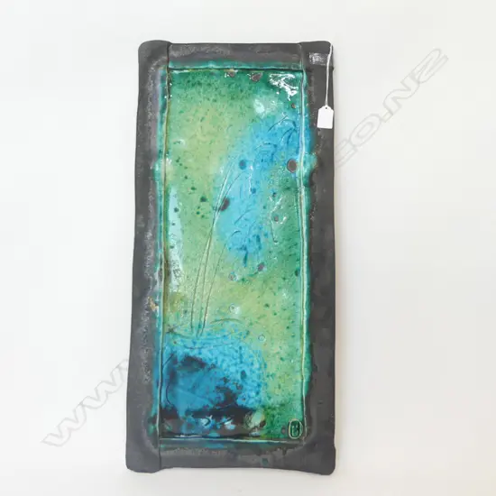 LG STUDIO POTTERY WALL PLAQUE BY TOBY STAFFORD 700x340mm