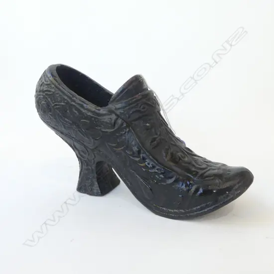  VICTORIAN CAST IRON SHOE DOORSTOP L220MM