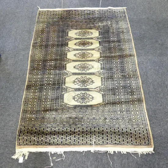 HAND KNOTTED WOOL PILE RUG 1450x930mm