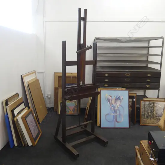 LG WOODEN EASEL H.2250mm