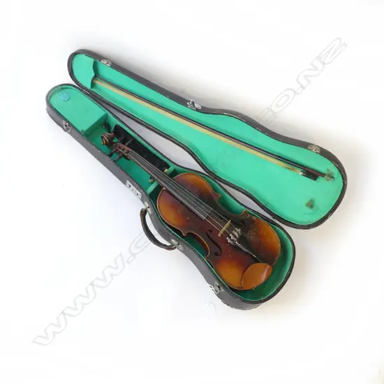 ANTIQUE VIOLIN IN CASE