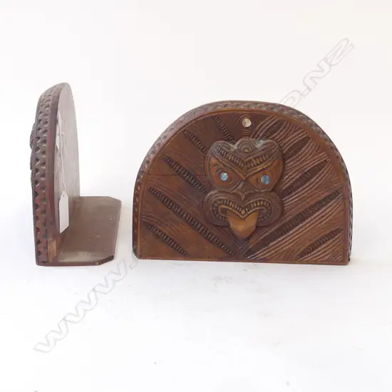 PR VINTAGE CARVED WOODEN TIKI BOOK ENDS W.200mm