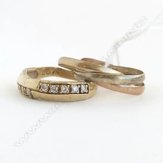 2 X 9ct GOLD RINGS 4.57gms  SIZE L & J