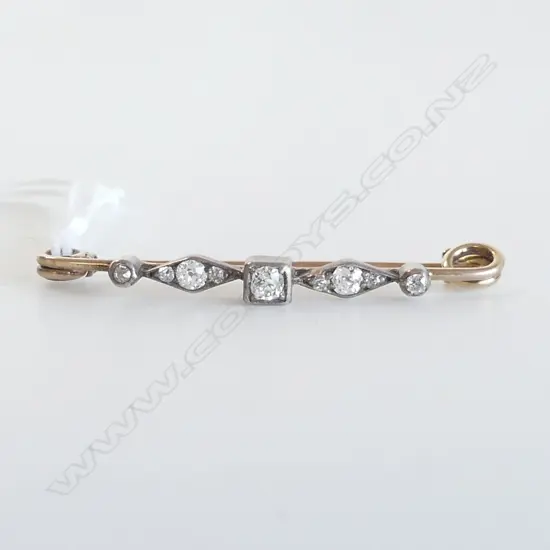 ANTIQUE 15ct GOLD & DIAMOND BAR BROOCH old cushion cuts 3gms