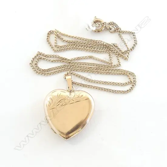 9CT HEART LOCKET PENDANT ON 9CT CHAIN 4.4gms