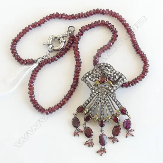 GARNET? COSTUME NECKLACE w. LG PENDANT