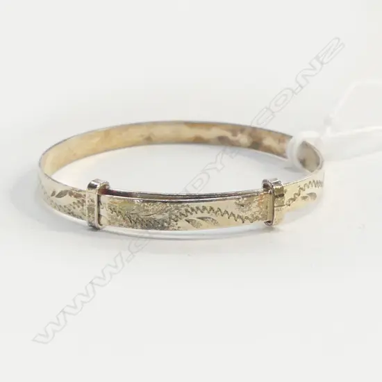 SILVER VINTAGE BABY'S BANGLE adjustable. In box