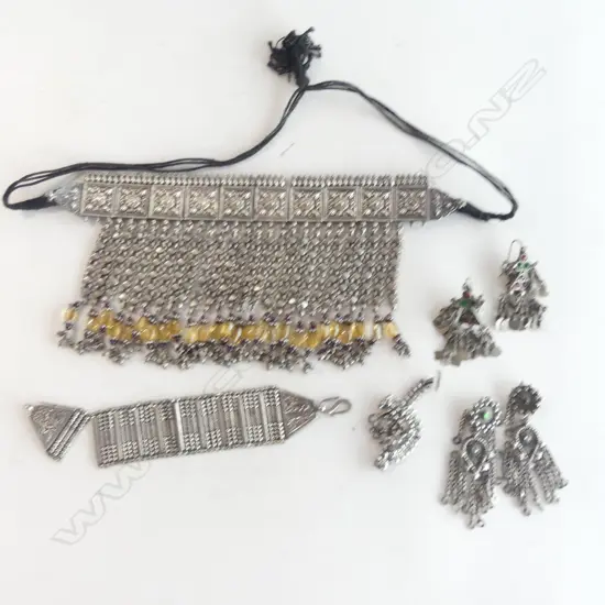 ASST. MIDDLE EASTERN JEWELLERY; NECKLACE, 2 BRACELETS, 2 PRS EARRINGS