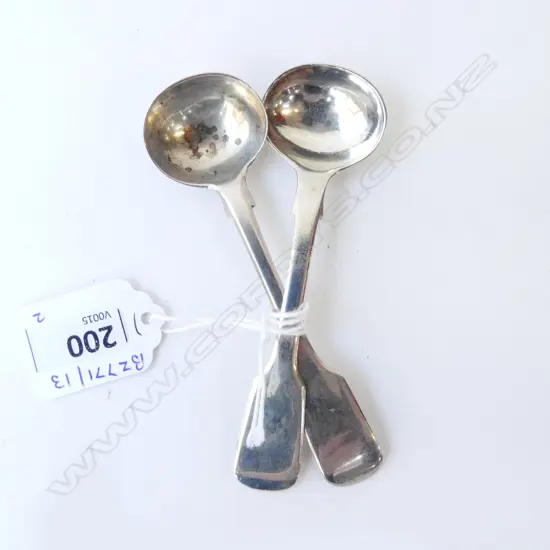 VICT S/SILVER SALT SPOON & GEO S/SILVER SALT SPOON 30G