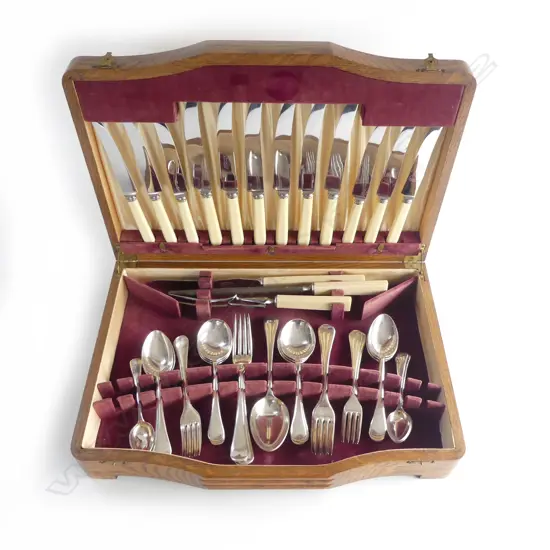 44 PCE 6 PLACE DECO CUTLERY CANTEEN w. IVORINE 'BONE' HANDLED KNIVES