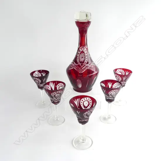 RED CRYSTAL DECANTER H.310mm + 5 WINE GLASSES