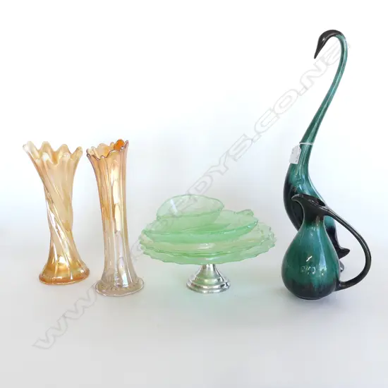 7 PCES VINTAGE ART GLASS + BLUE MOUNTAIN JUG & BIRD H.465mm