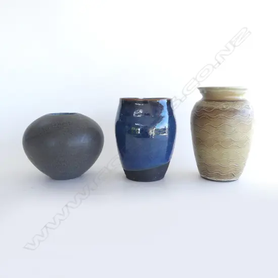 3 NZ STUDIO POTTERY VASES TALLEST 190MM