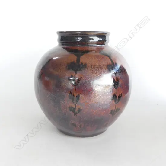 GRAEME STORM WAX RESIST TENMOKU VASE / unlidded pot 