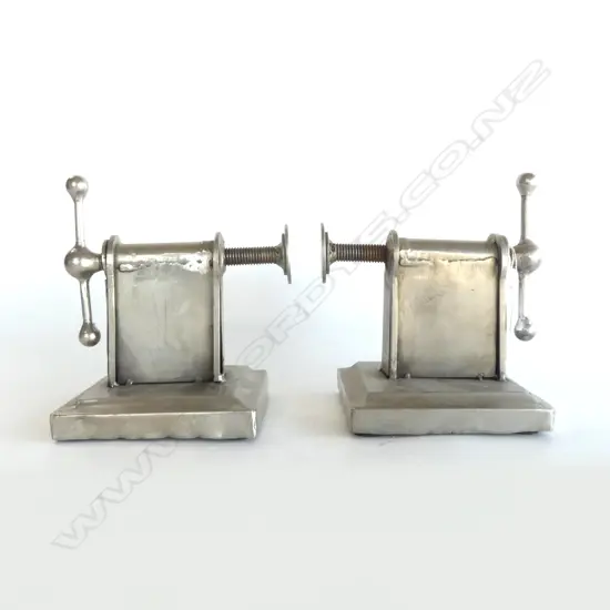 PR INDUSTRIAL STYLE METAL VICE BOOKENDS H.145mm W.150mm