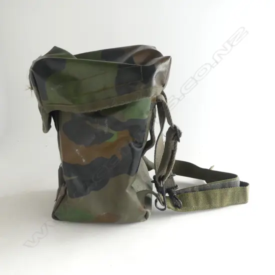 ARMY CAMO BAG FOR CAMERA? w canvas straps H.260mm approx
