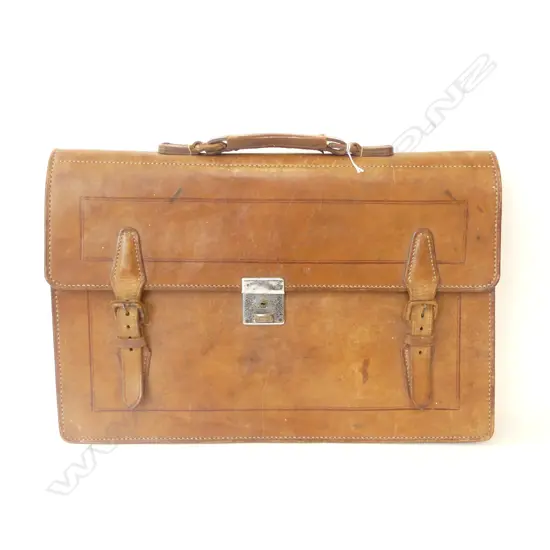 VINTAGE LEATHER SATCHEL WITH THREE COMPARTMENTS GOOD CONDITION, L.440MM