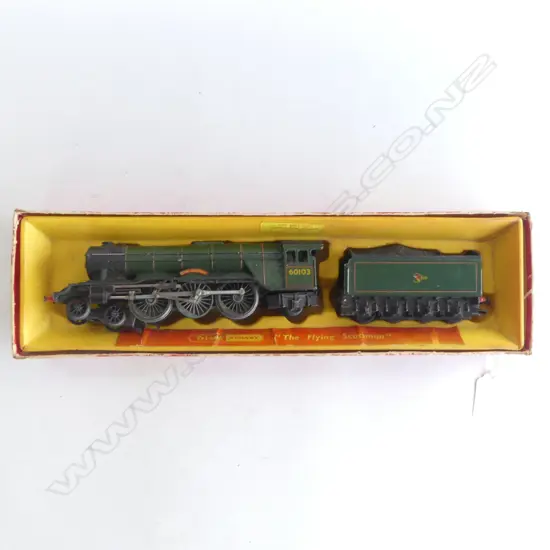 TRIANG HORNBY ELECTRIC  TRAIN ENGINE & TENDER THE FLYING SCOTSMAN BOXED L350MM