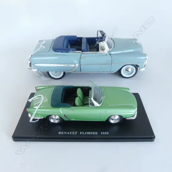 2 DIE CAST MODEL CARS 1953 BEL AIR  L280MM & RENAULT FLORIDE 1959 L170MM